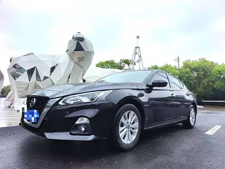 Фото 1 - Nissan Teana