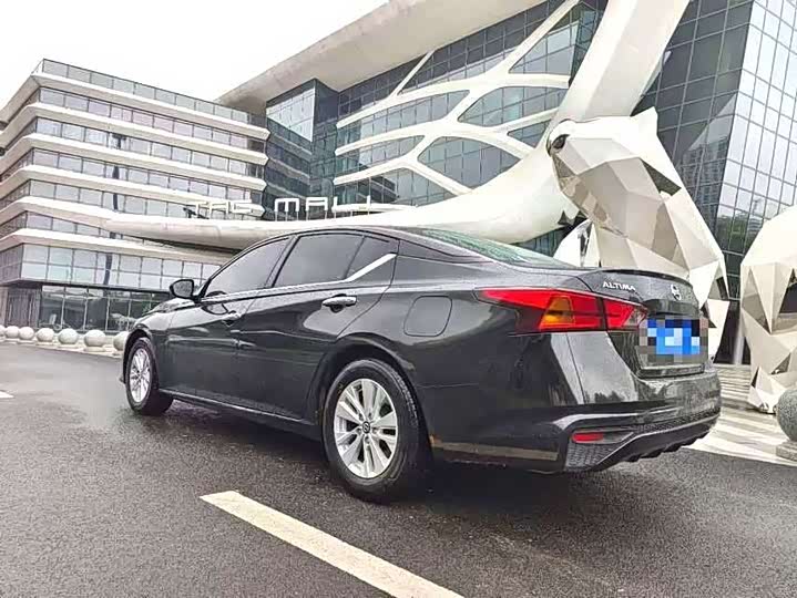 Фото 4 - Nissan Teana