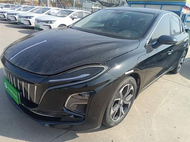 Фото 2 - Hongqi E-QM5