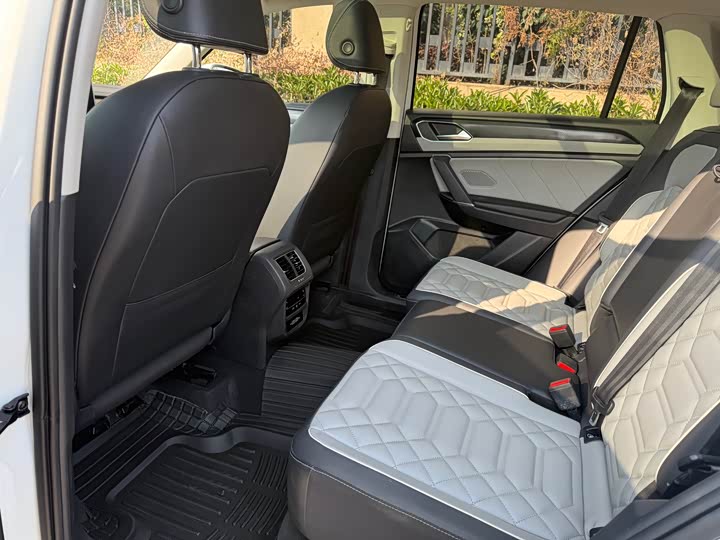 Фото 7 - Volkswagen Tayron