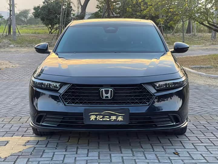 Фото 2 - Honda Accord
