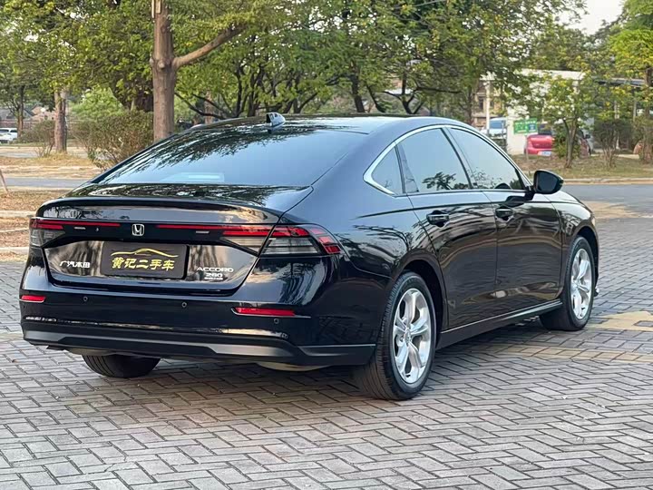 Фото 5 - Honda Accord