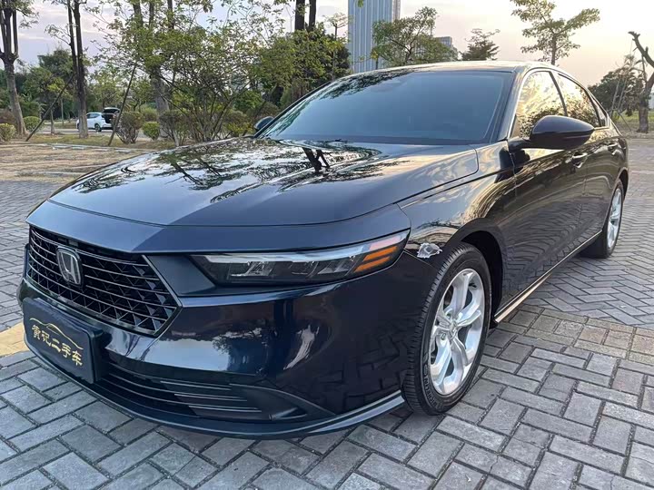 Фото 9 - Honda Accord