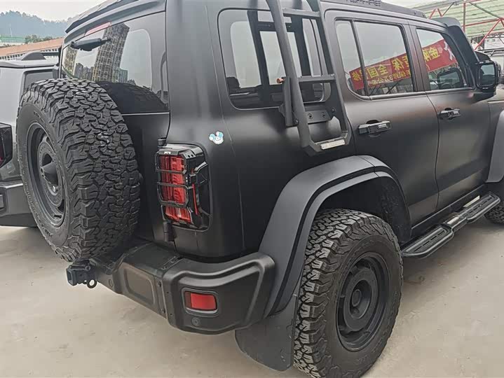 Фото 3 - Tank 300