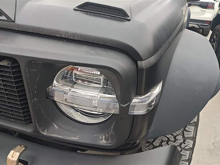 Фото 5 - Tank 300