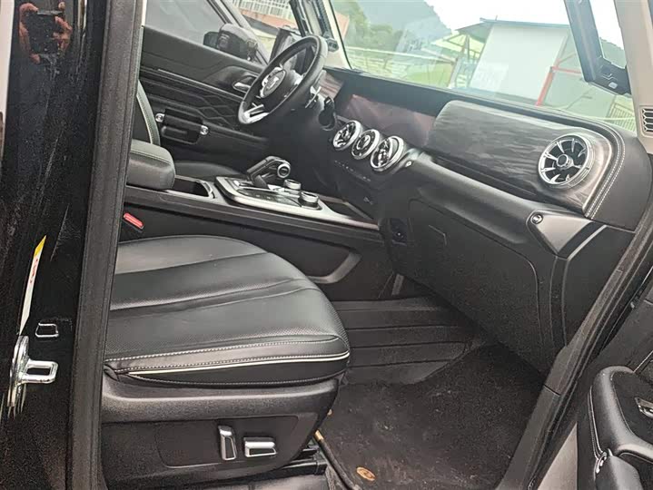 Фото 8 - Tank 300