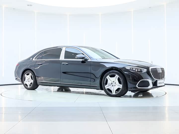 Фото 2 - Mercedes-Benz Maybach S-Class