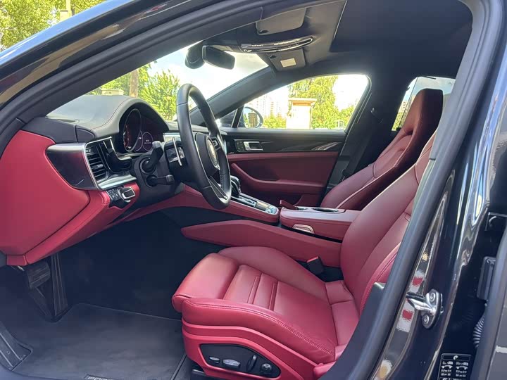 Фото 4 - Porsche Panamera