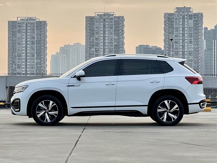 Фото 2 - Volkswagen Tayron GTE Hybrid