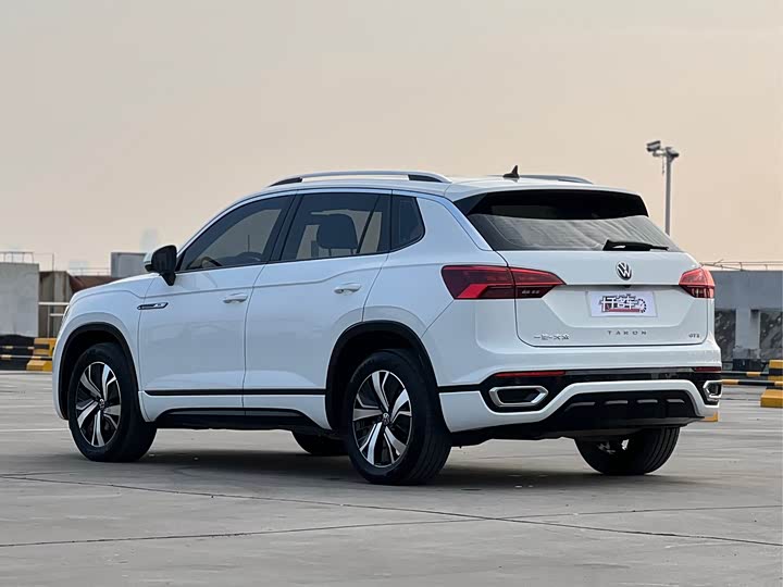 Фото 3 - Volkswagen Tayron GTE Hybrid