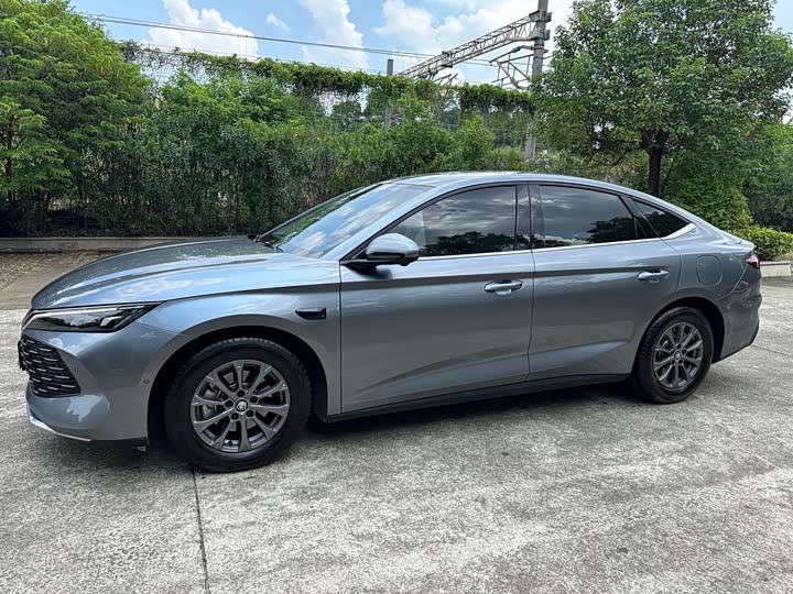 Фото 6 - BYD Qin L