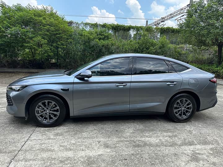 Фото 7 - BYD Qin L