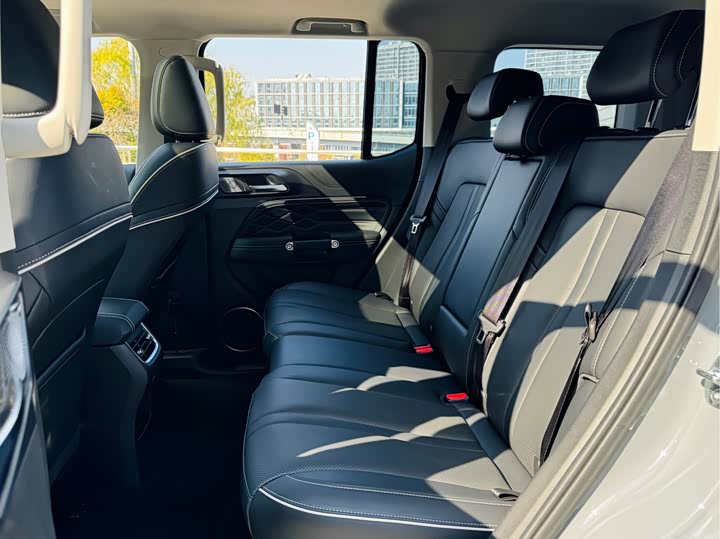 Фото 7 - Tank 300