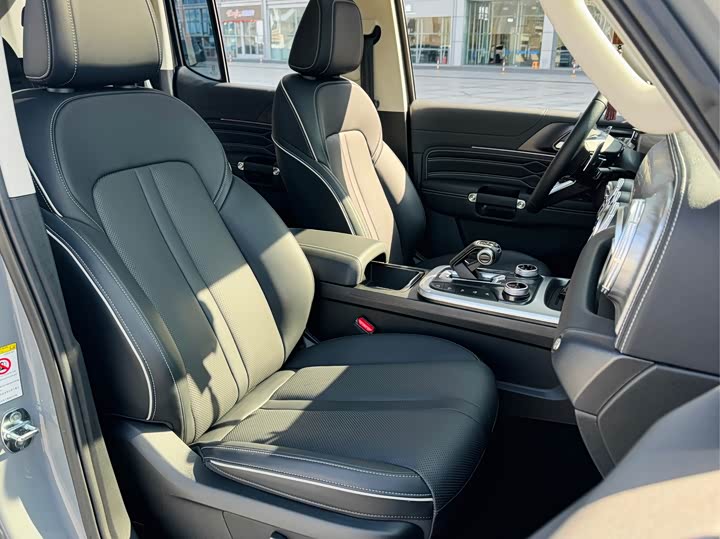 Фото 8 - Tank 300