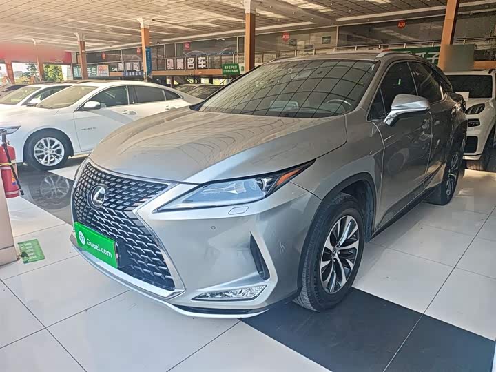 Фото 2 - Lexus RX