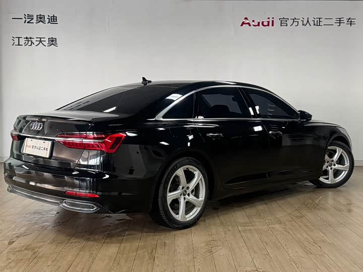 Фото 4 - Audi A6L