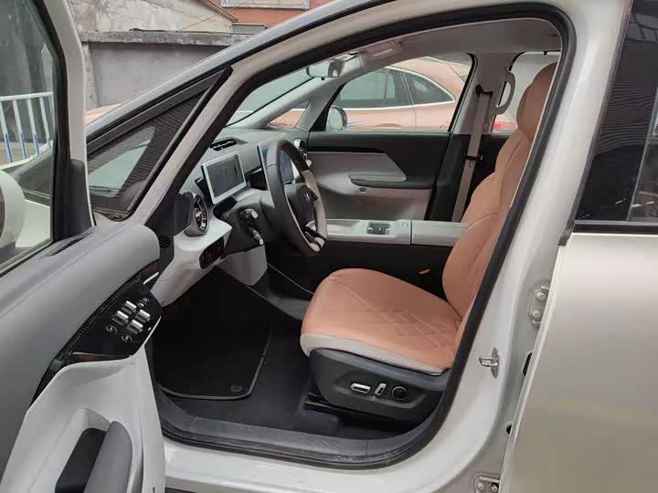 Фото 7 - BAIC Arcfox Kaola