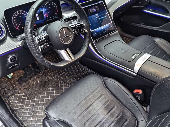 Фото 3 - Mercedes-Benz C-Class