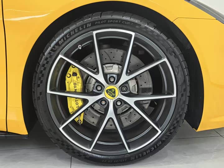 Фото 7 - Lotus Emira