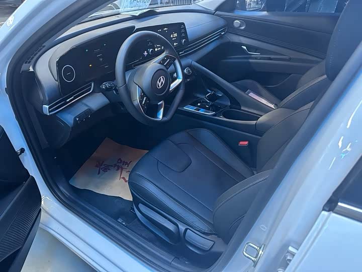 Фото 4 - Hyundai Elantra N line