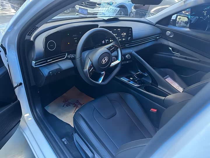 Фото 5 - Hyundai Elantra N line