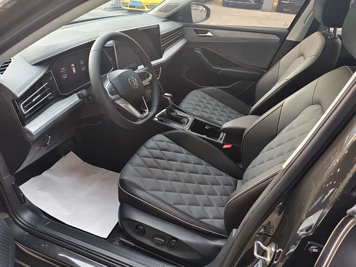 Фото 6 - Volkswagen Sagitar L