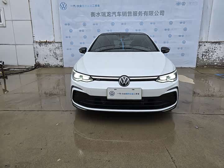 Фото 3 - Volkswagen Golf