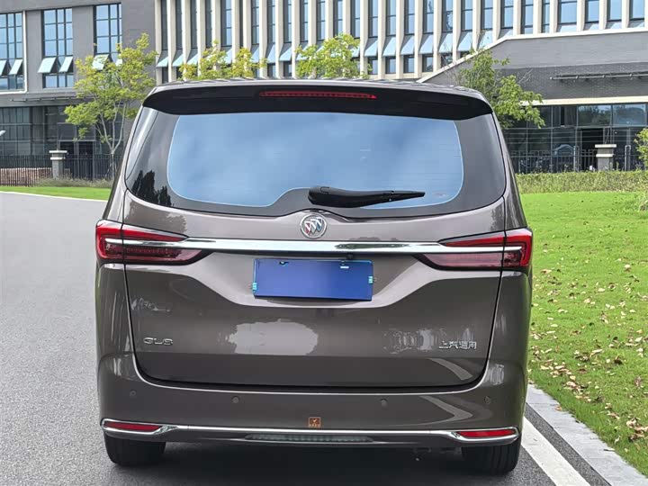 Фото 6 - Buick GL8 ES