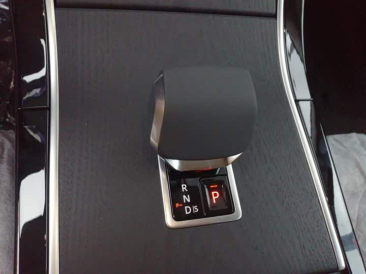 Фото 6 - Land Rover Range Rover Evoque L