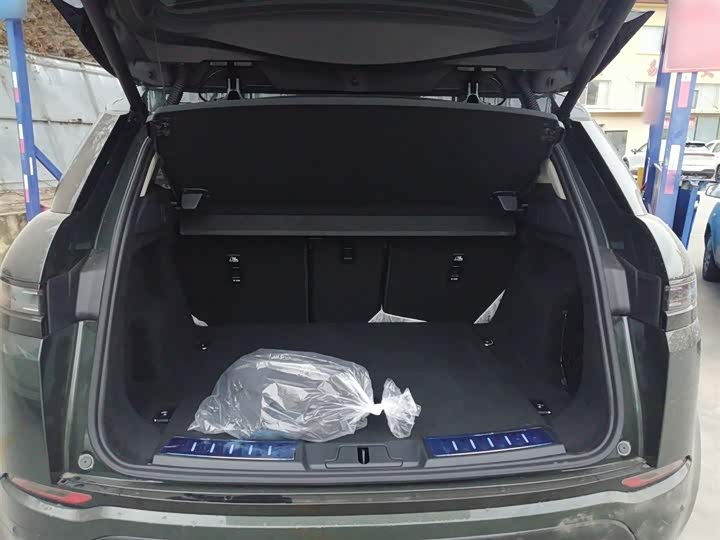 Фото 9 - Land Rover Range Rover Evoque L