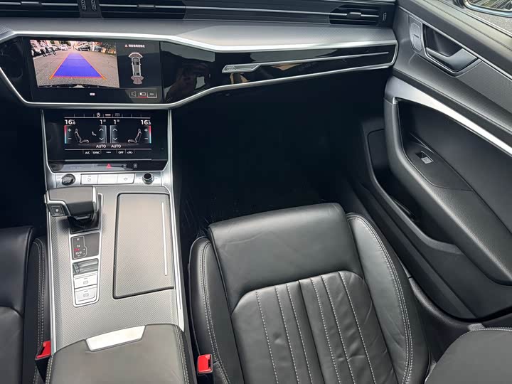 Фото 8 - Audi A6L