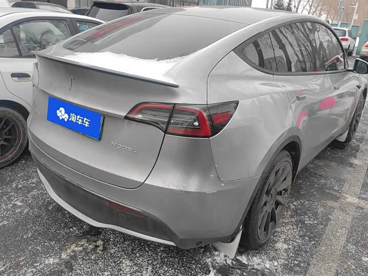 Фото 3 - Tesla Model Y