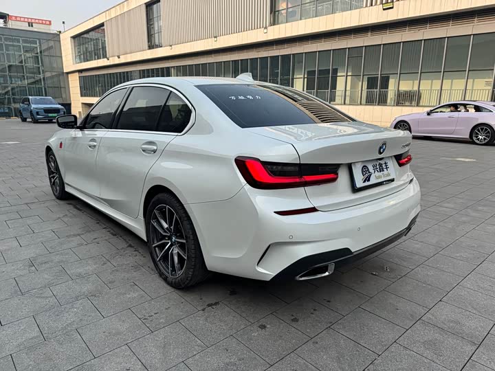 Фото 9 - BMW 3 Series