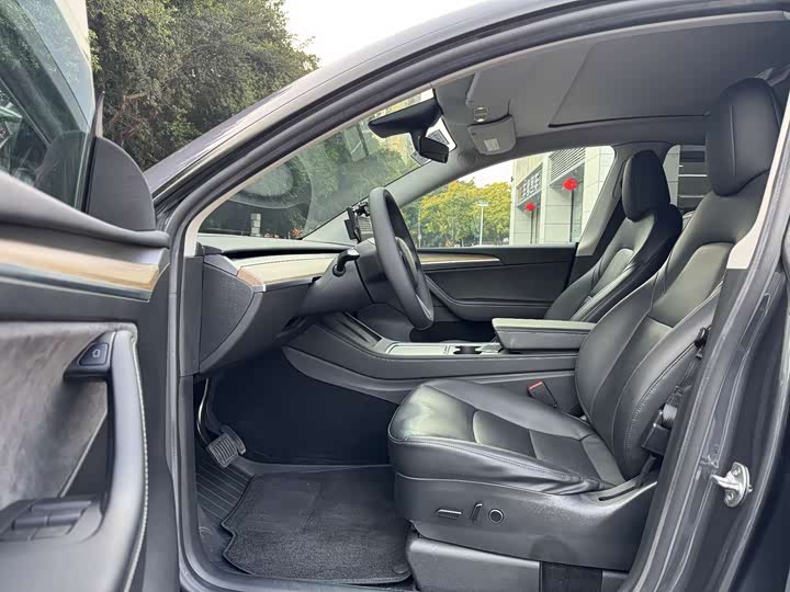 Фото 5 - Tesla Model Y