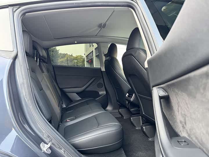 Фото 8 - Tesla Model Y