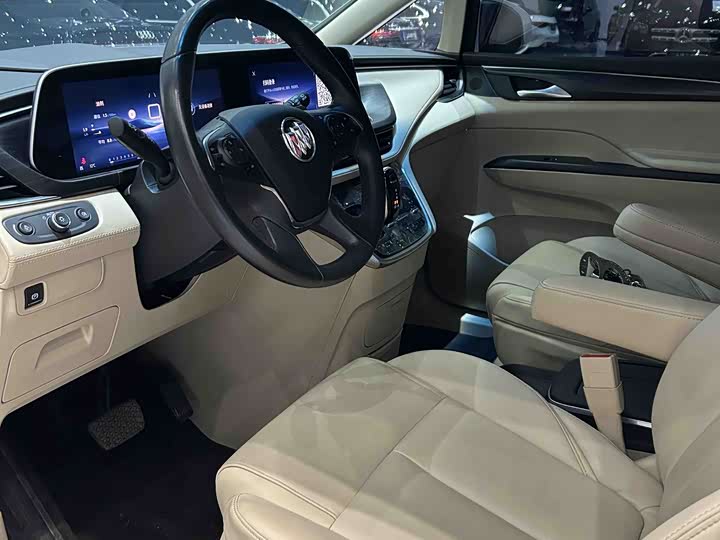 Фото 4 - Buick GL8 ES