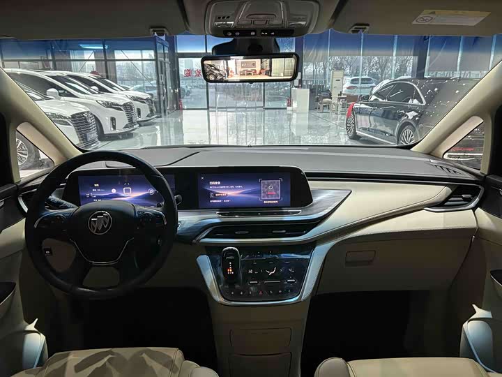 Фото 7 - Buick GL8 ES