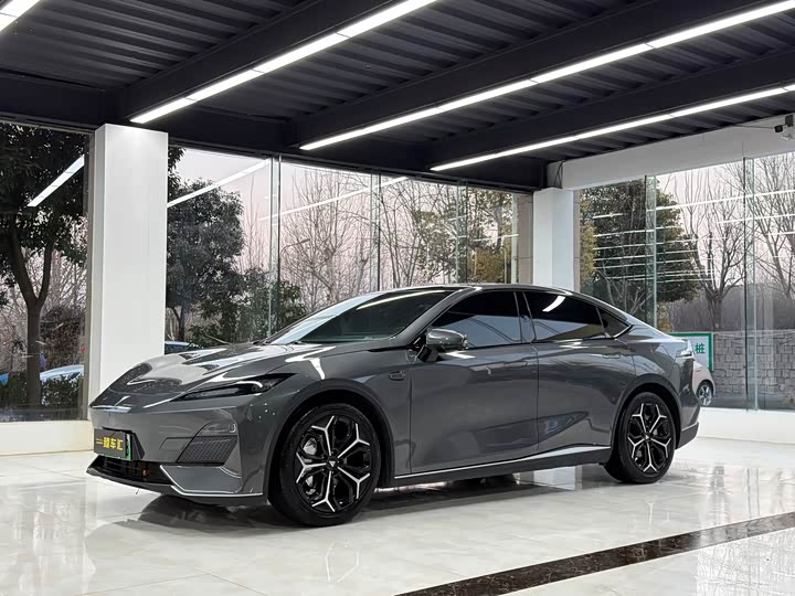 Фото 1 - Changan Deepal SL03