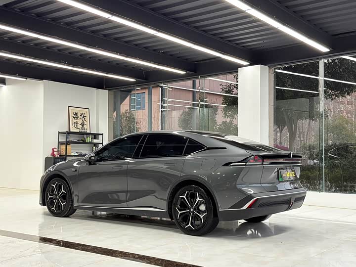 Фото 4 - Changan Deepal SL03