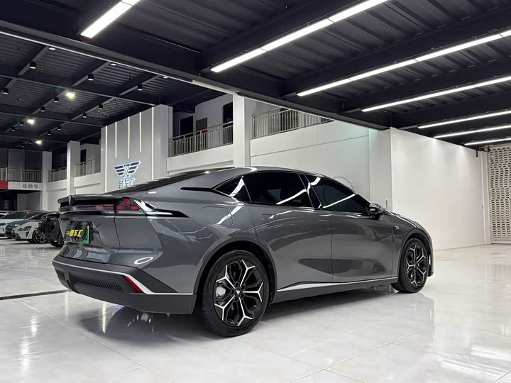 Фото 6 - Changan Deepal SL03