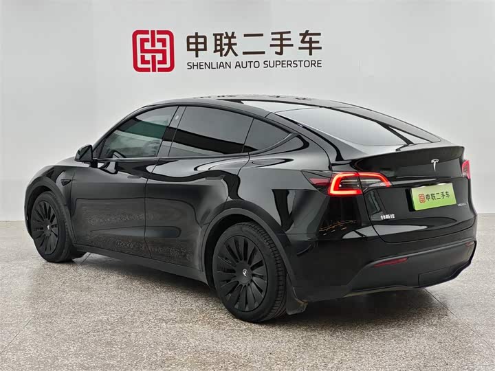 Фото 4 - Tesla Model Y