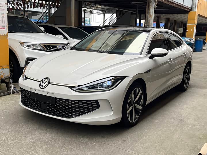 Фото 1 - Volkswagen Lamando L