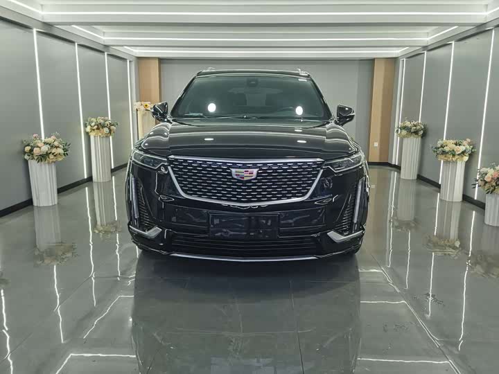 Фото 2 - Cadillac XT6