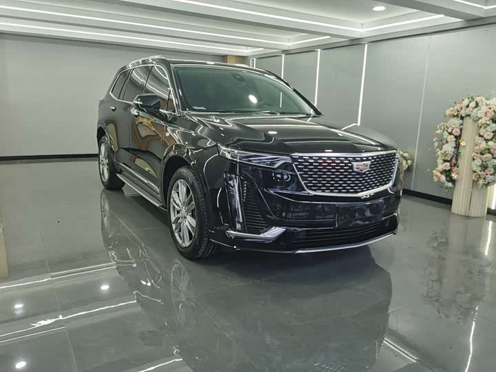 Фото 3 - Cadillac XT6