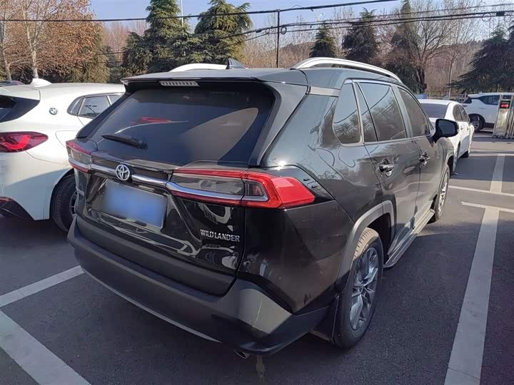 Фото 7 - Toyota Wildlander