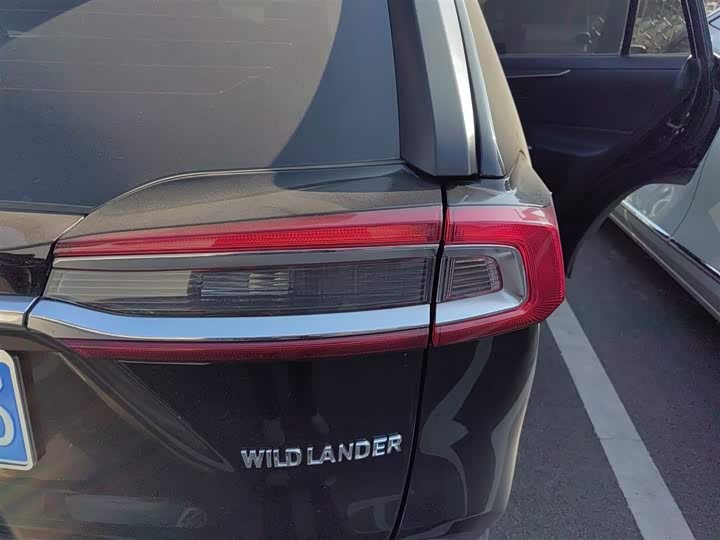 Фото 8 - Toyota Wildlander