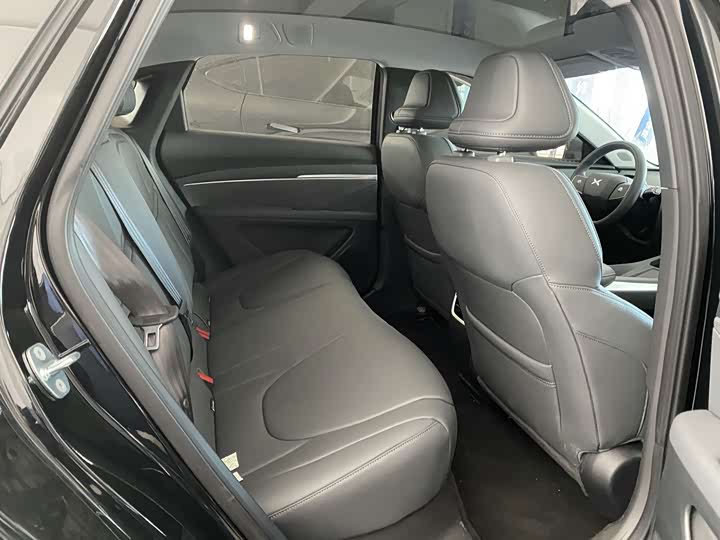 Фото 8 - XPeng Mona M03