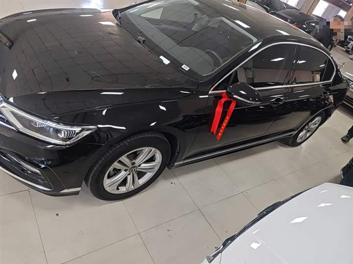 Фото 5 - Volkswagen Magotan