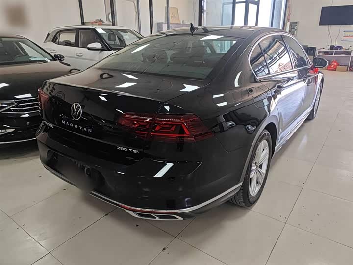 Фото 7 - Volkswagen Magotan