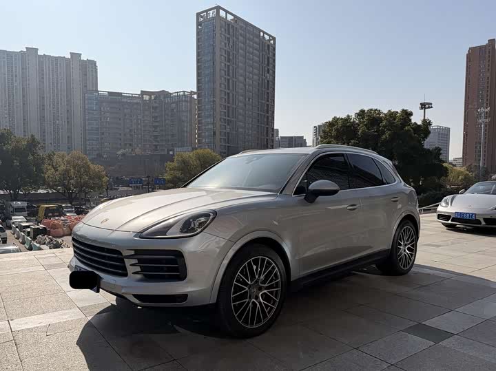 Фото 1 - Porsche Cayenne